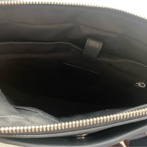 Coach briefcase with the strap-Black-multiple inside pockets. - Picture 3 of 6